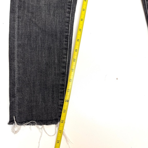 Levi’s Wedgie Skinny Jeans Size 28 Washed Black Raw Hem - Picture 7 of 9